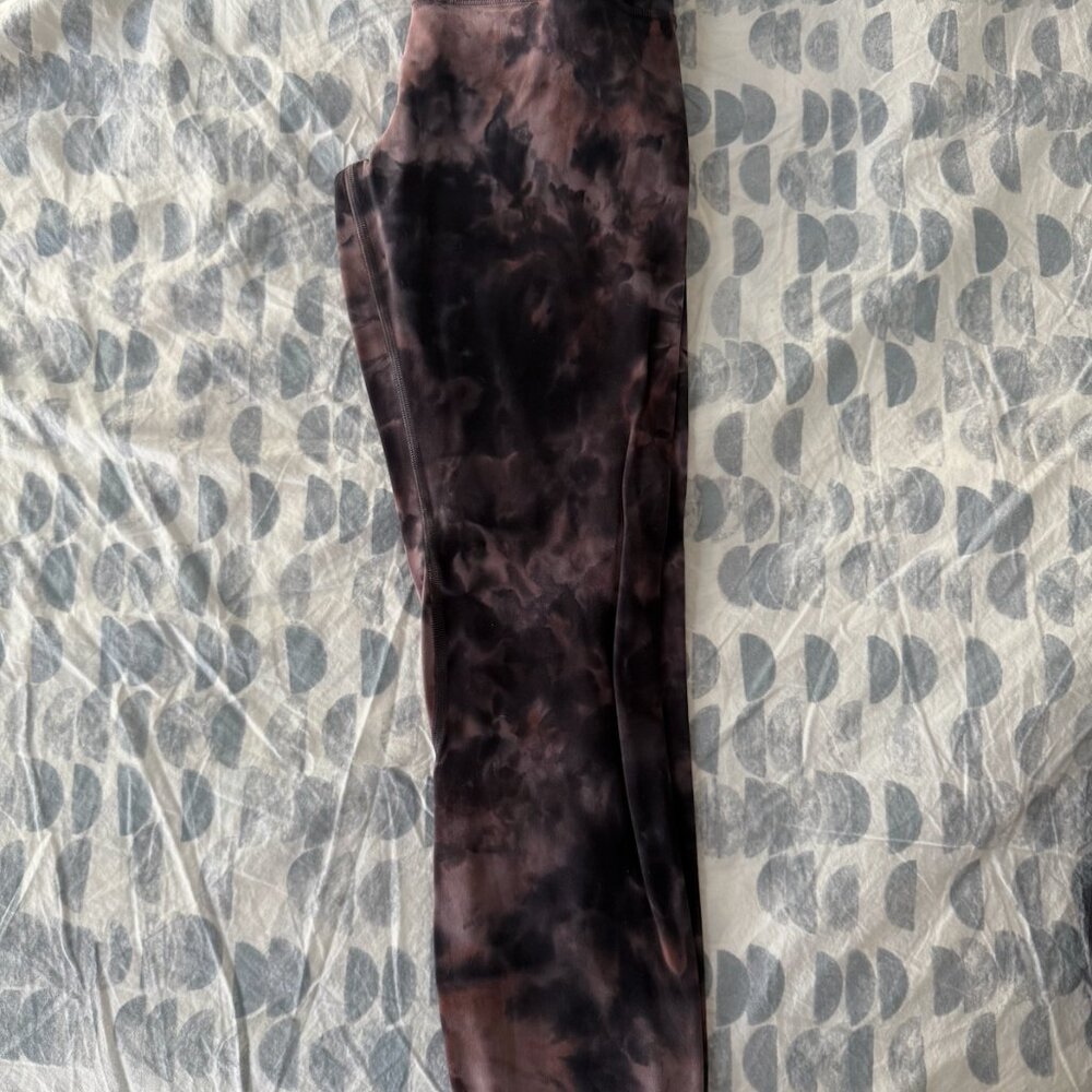 Lululemon Align 25" Leggings - never worn